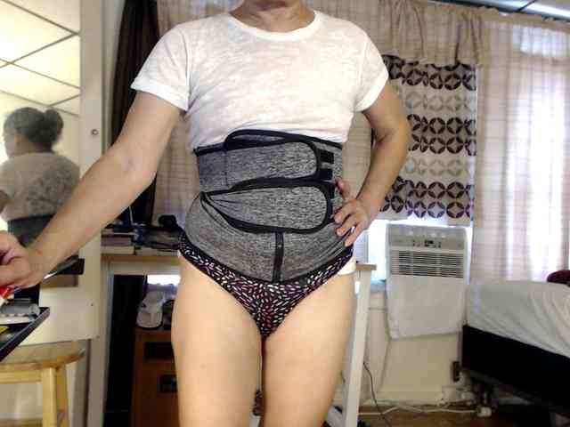 FIXMYASSTOO webcam