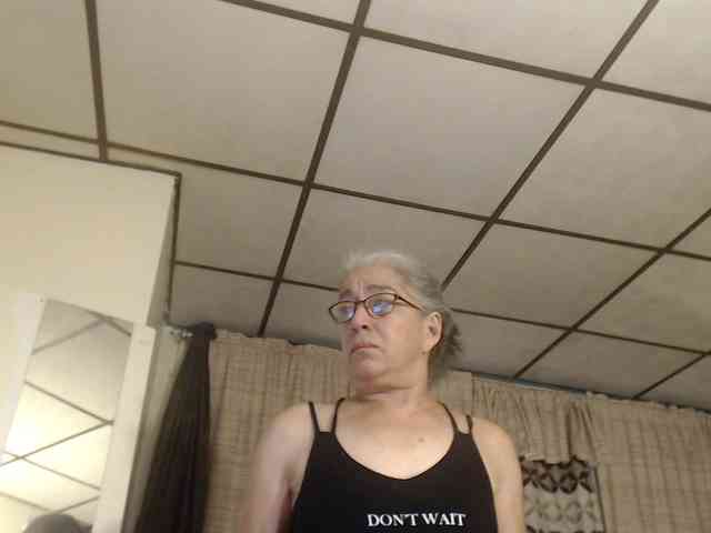 FIXMYASSTOO webcam
