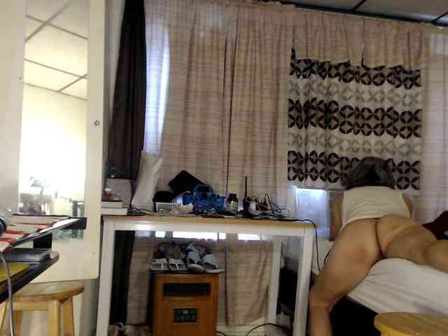 FIXMYASSTOO webcam