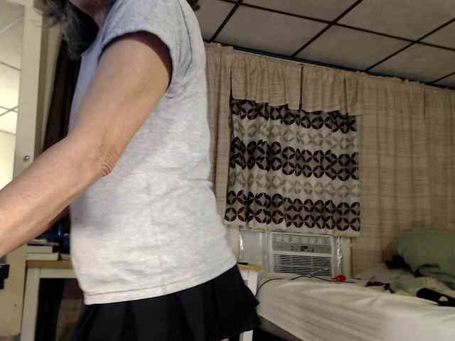 FIXMYASSTOO webcam