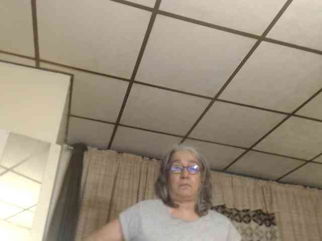 FIXMYASSTOO webcam