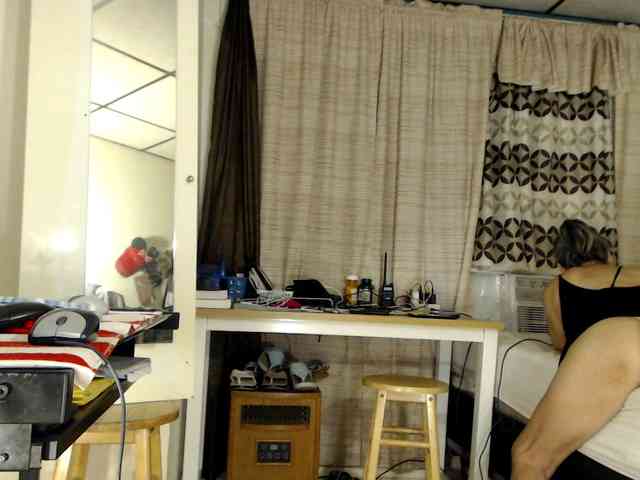 FIXMYASSTOO webcam