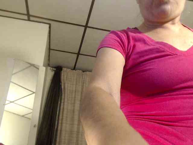 FIXMYASSTOO webcam