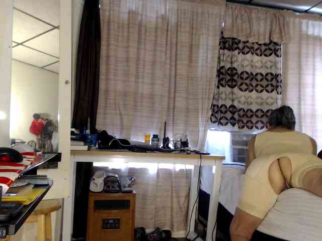 FIXMYASSTOO webcam
