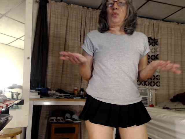 FIXMYASSTOO webcam