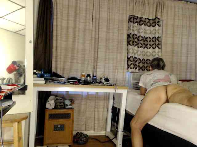 FIXMYASSTOO webcam