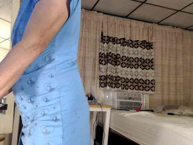 FIXMYASSTOO webcam