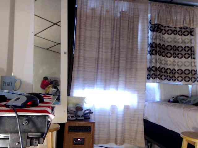 FIXMYASSTOO webcam