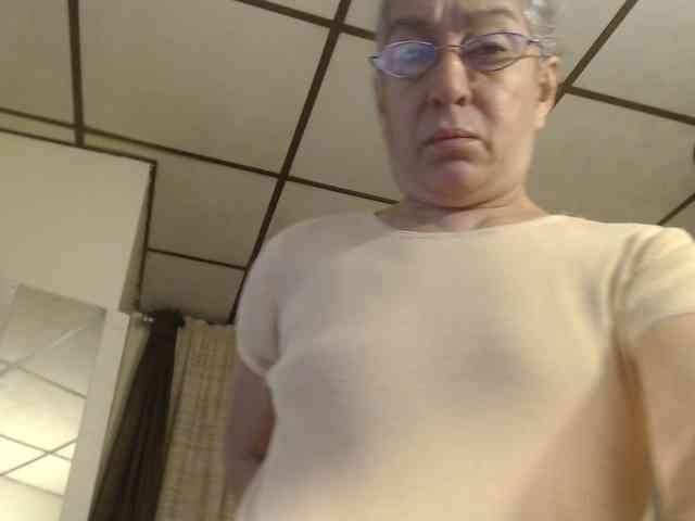 FIXMYASSTOO webcam