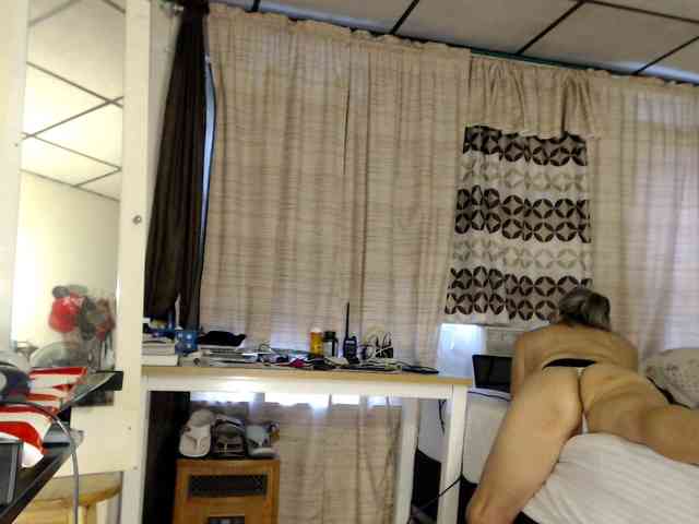 FIXMYASSTOO webcam