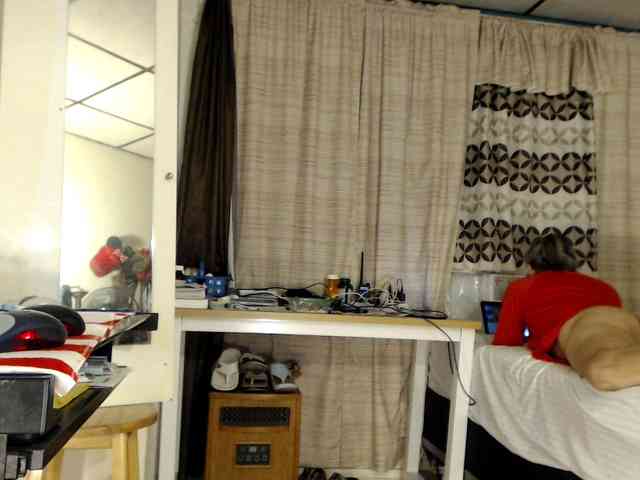 FIXMYASSTOO webcam