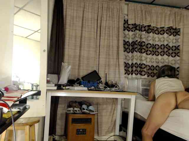FIXMYASSTOO webcam