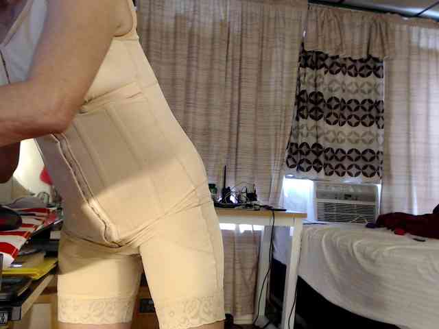FIXMYASSTOO webcam