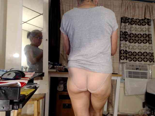 FIXMYASSTOO webcam