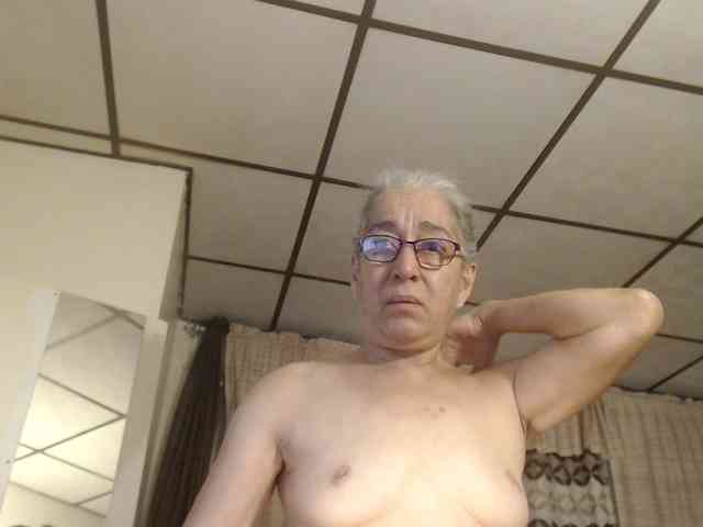 FIXMYASSTOO webcam