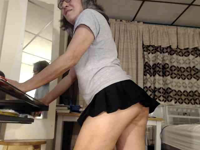 FIXMYASSTOO webcam
