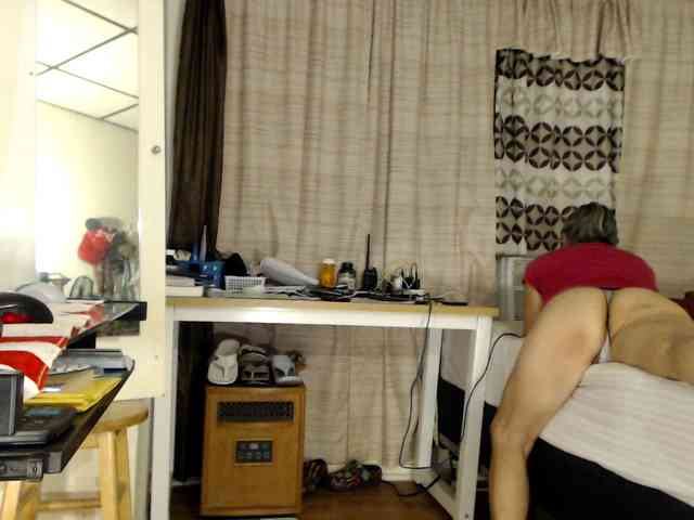 FIXMYASSTOO webcam