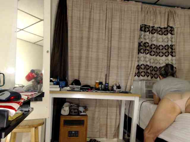 FIXMYASSTOO webcam