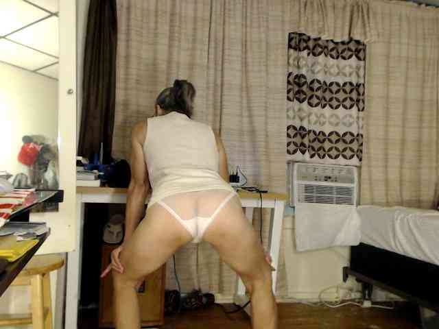 FIXMYASSTOO webcam