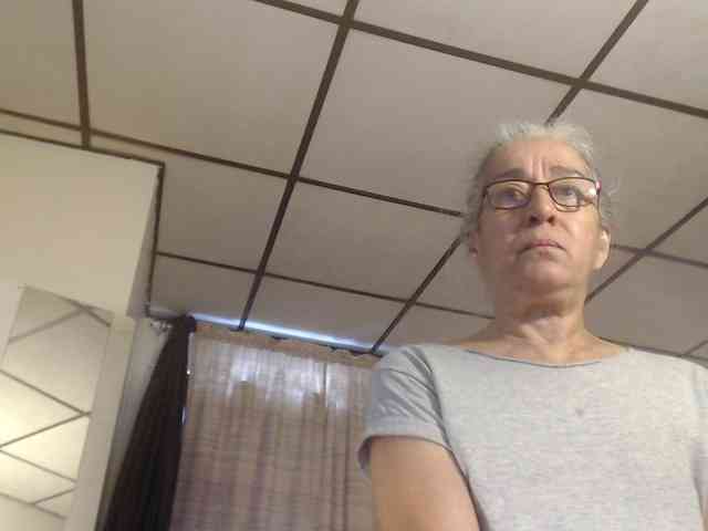 FIXMYASSTOO webcam