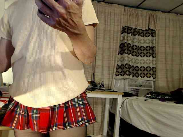 FIXMYASSTOO webcam