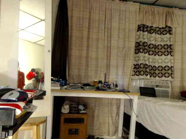 FIXMYASSTOO webcam