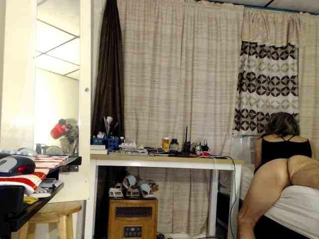 FIXMYASSTOO webcam