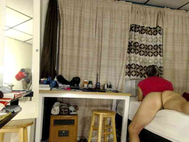 FIXMYASSTOO webcam