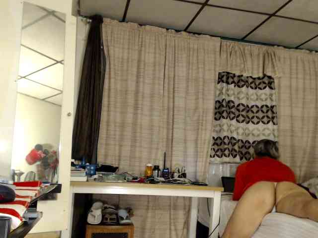 FIXMYASSTOO webcam