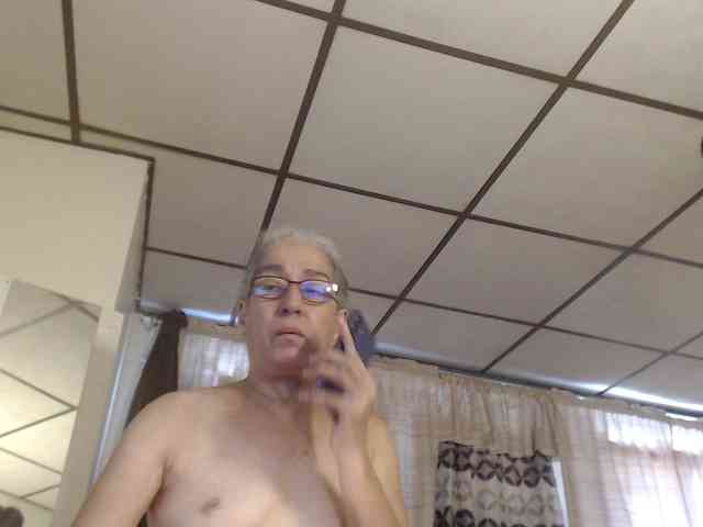 FIXMYASSTOO webcam