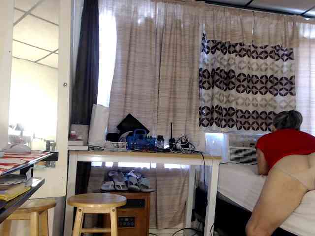 FIXMYASSTOO webcam