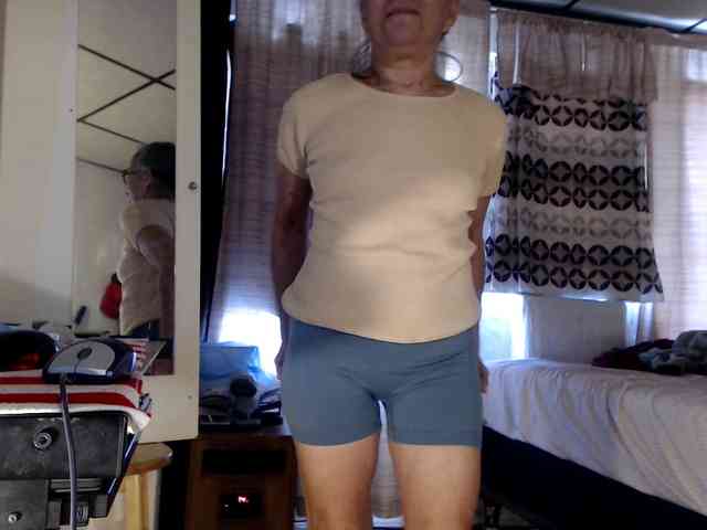 FIXMYASSTOO webcam