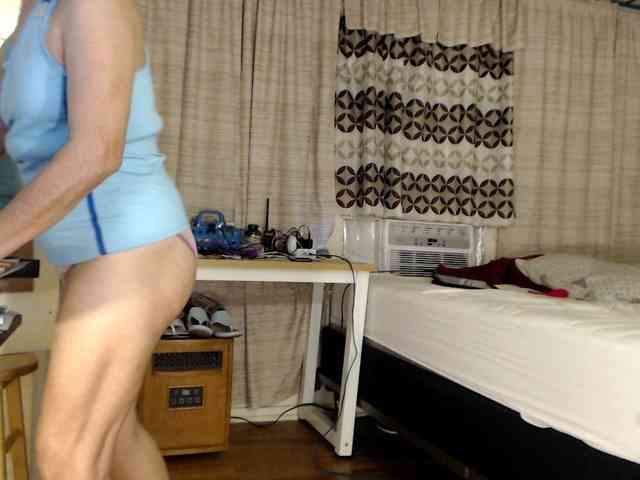 FIXMYASSTOO webcam