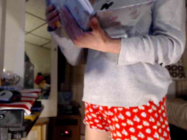 FIXMYASSTOO webcam