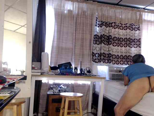 FIXMYASSTOO webcam