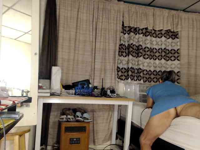 FIXMYASSTOO webcam