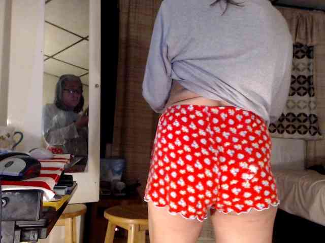 FIXMYASSTOO webcam