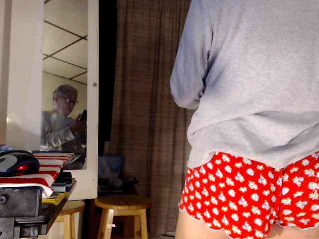 FIXMYASSTOO webcam