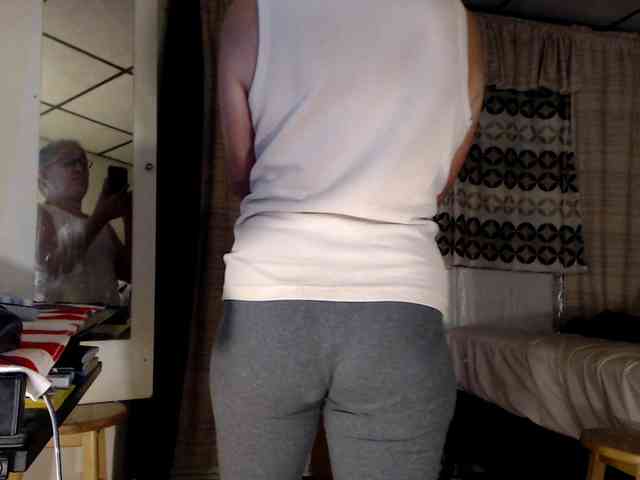 FIXMYASSTOO webcam