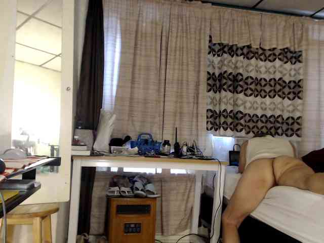 FIXMYASSTOO webcam
