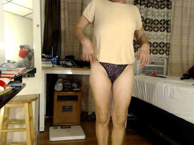 FIXMYASSTOO webcam