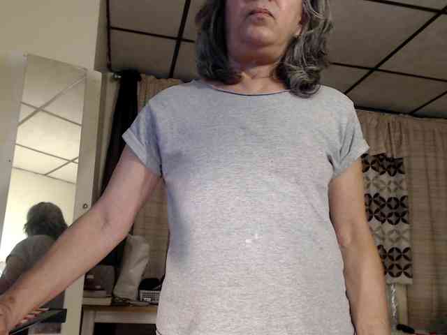 FIXMYASSTOO webcam