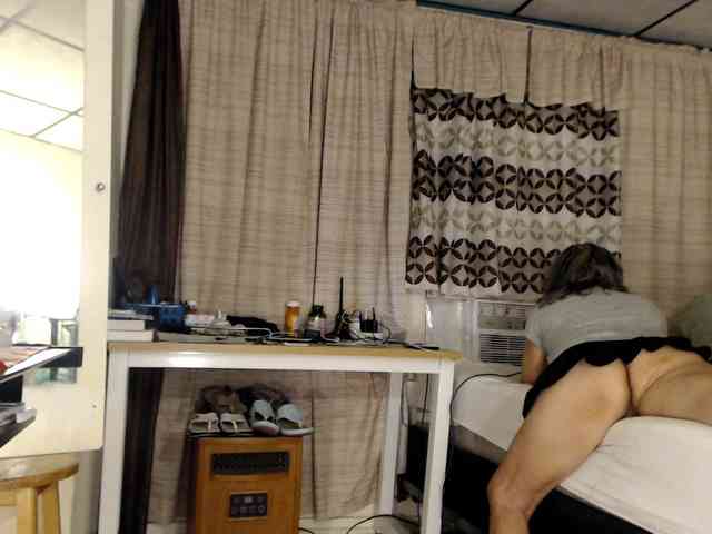 FIXMYASSTOO webcam