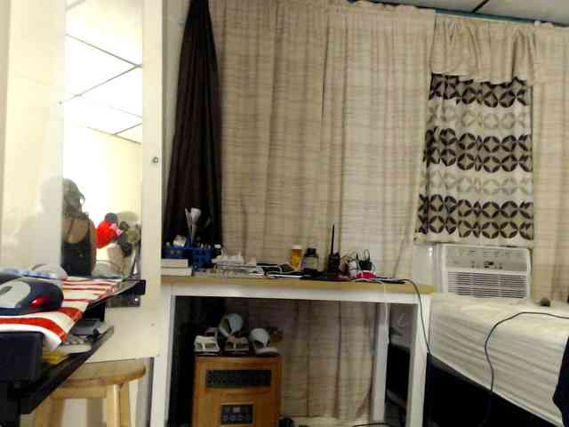 FIXMYASSTOO webcam