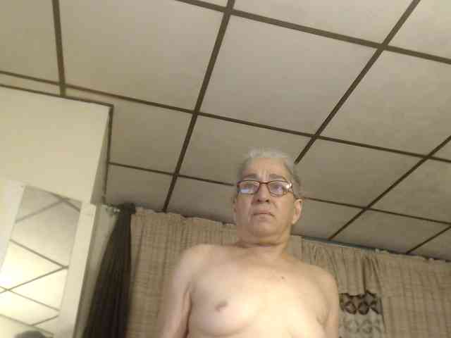 FIXMYASSTOO webcam