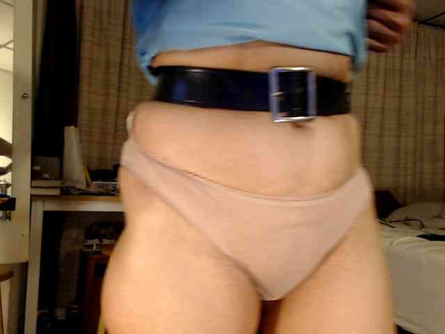 FIXMYASSTOO webcam