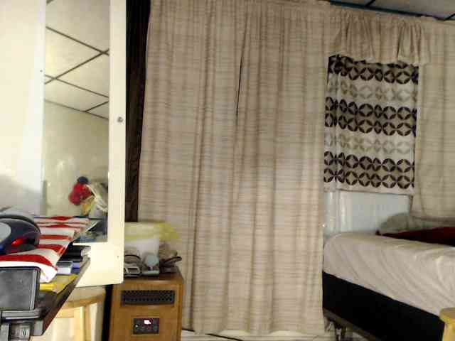 FIXMYASSTOO webcam