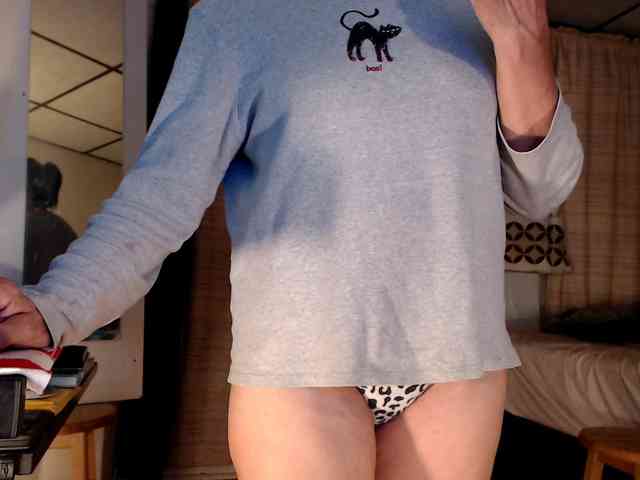 FIXMYASSTOO webcam