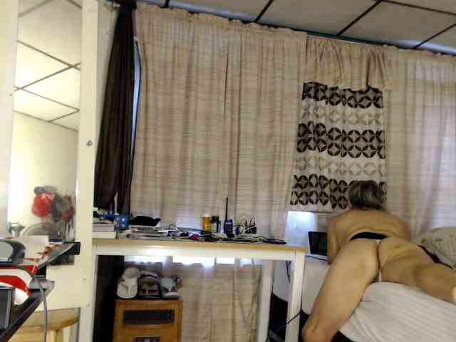 FIXMYASSTOO webcam
