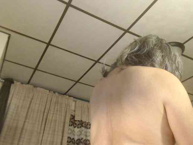FIXMYASSTOO webcam